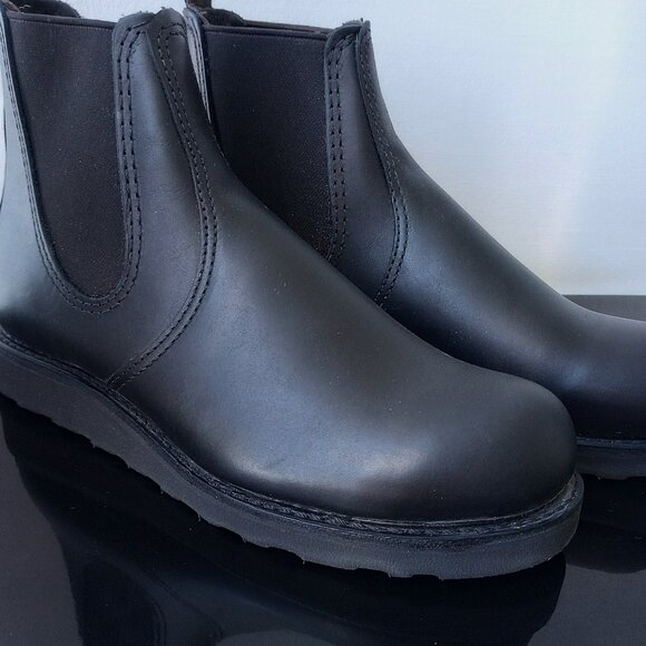 Red Wing Heritage Men Classic Chelsea Boots in Durable Black Harness-Made in USA main image 11